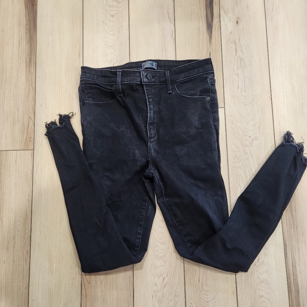Abercrombie Black Distressed Women's High Risr Skinny Ankle Jeans
